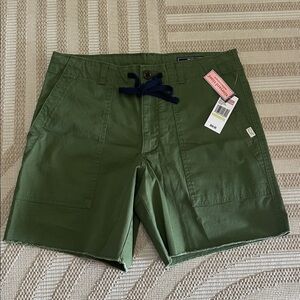 ❤️5/$20❤️ New Mens size 30 vineyard vines green 7 inseam raw hem shorts